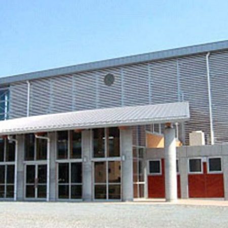 若木小学校体育館